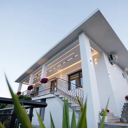 çifliku Rsxh Maison d'hôtes Gjirokastër