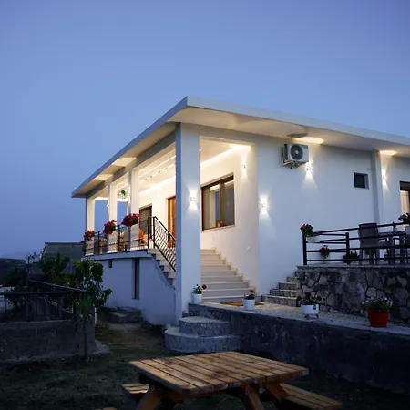 Maison d'hôtes çifliku Rsxh Gjirokastër