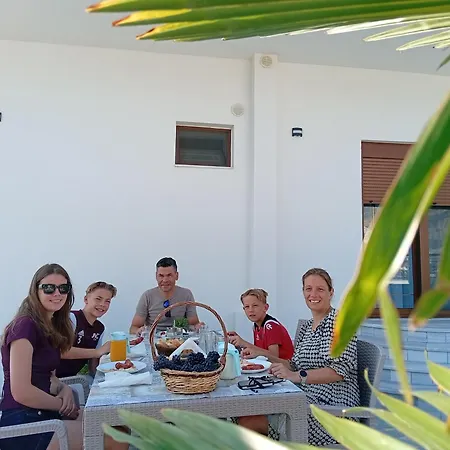 çifliku Rsxh Maison d'hôtes *